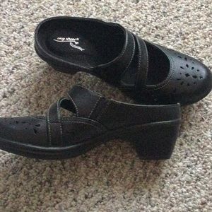 Womens Easy Street Columbus 8M shoes